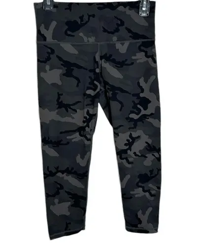 Zyia Active Forest Camo Hi-Rise Capri 22" Leggings Size 6-8