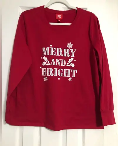 Family PJs from Macy’s Merry and bright red long sleeve shirt womens extra large Size XL