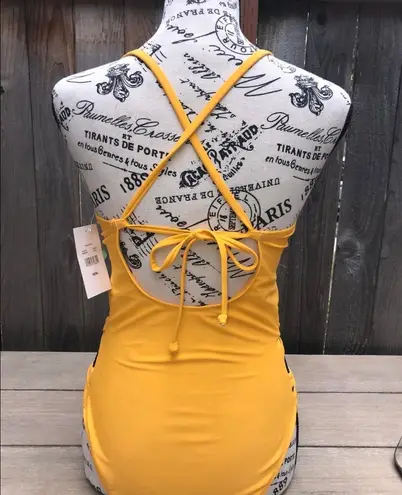 Endless Sun NWT Trending Sunny Yellow Medium One Piece Swimsuit