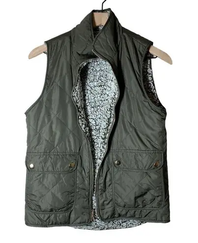 Thread and Supply  Green Sherpa Quilted Reversible Vest Size Small