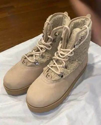 Larroude Vail Women's 6 Beige Leather Faux Fur Waterproof Ankle Combat Boots Tan