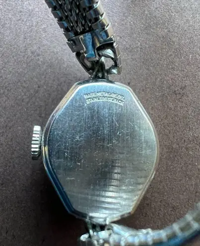 Hilton Ladies Watch 17 Jewels Incabloc Vintage Swiss Made 10K Gold Filled Band