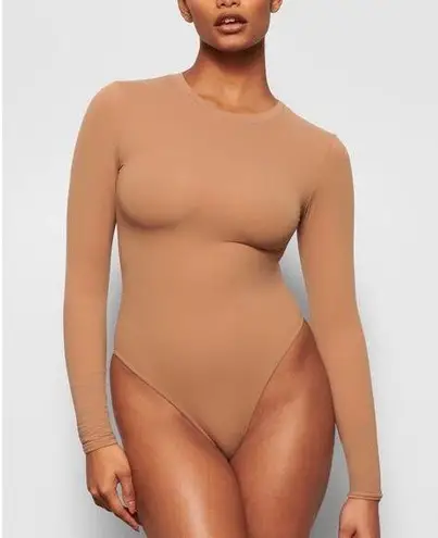 SKIMS FITS EVERYBODY LONG SLEEVE CREW NECK BODYSUIT | SIENNA limited edition