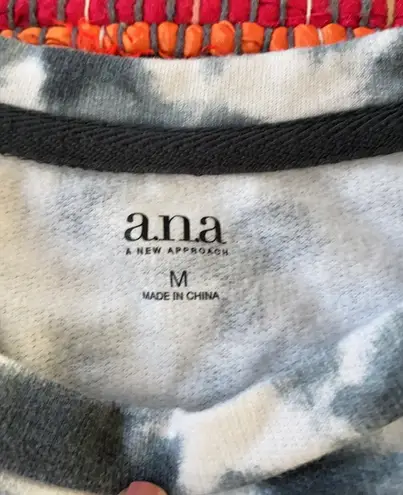 a.n.a . Tye Dye Sweatshirt Medium