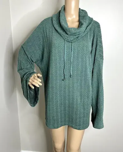 Suzanne Betro Green Textured Cowl Sweater