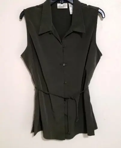 Kathie Lee Sleeveless Button Front Tie Back Collared Top in Army Green Size L