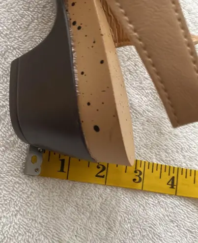 Lightweight peep toe sling back shoes Size 40 9.5 adjustable straps NWOT Tan