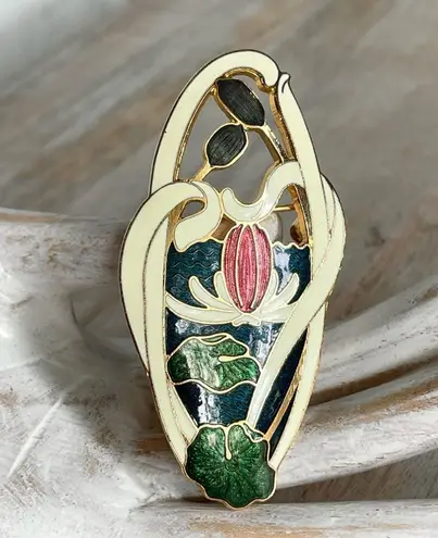 VTG Fish Signed Enamel Lily Pad Reed Pin Brooch Green