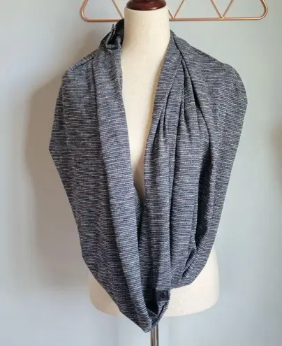 Lululemon , Vinyasa Scarf Coco Pique Black White Customizable Snap Knit Wrap