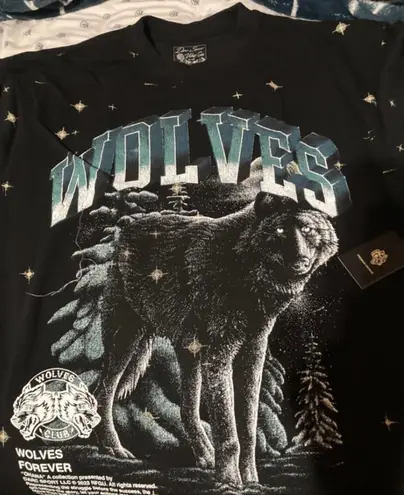 Darc Sport “Wolves Club” Premium Vintage Oversized Tee – Black – Size L – NWT Size L