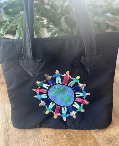 RUTH Y NOHEMI Guatemalan Colorful Children Of The Earth Padded Flat Bottom Tote Black