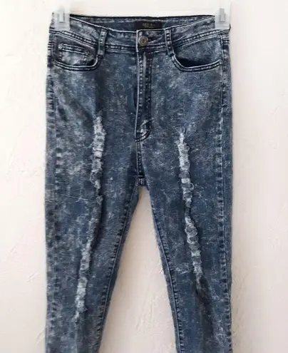 Red Fox Junior Size 9 Distressed Skinny Jeans