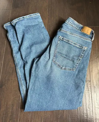 American Eagle Outfitters Mom Jeans