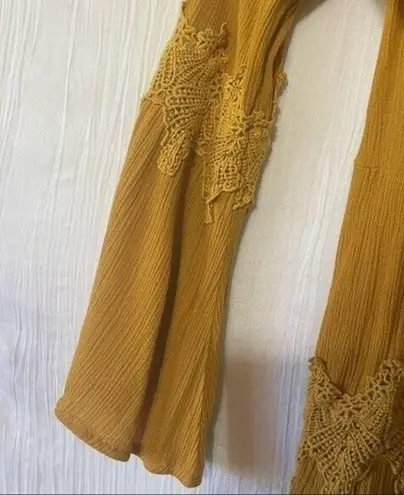 Taylor & Sage Womens Small Mustard Bell Sleeve Tie V-Neck Boho Peasant Blouse