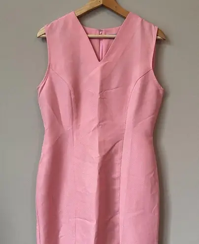 Koret Women's Size 10 Sleeveless Fitted V