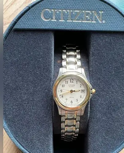 Citizen Ladies Watch Two Tone Bracelet White Round Dial Date Window New in Box