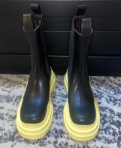 Bottega Veneta Tire Chelsea Boots Yellow Size 39