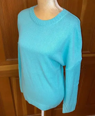 NWT, Lavishly Paris Women’s Mint Blue Neck Knit Sweater.