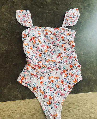 HILINKER Women's Ruffle Shoulder One Piece Bathing Suit