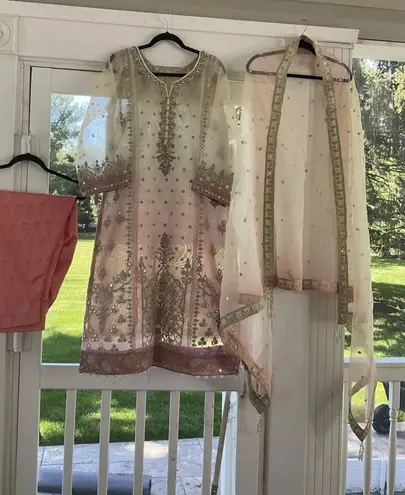 New pakistani indian Designer 3pc suit Multiple Size L