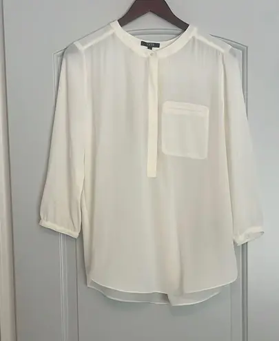 NYDJ Cream 3/4 Sleeve Relaxed Blouse