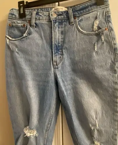 Abercrombie & Fitch  curve love distressed skinny high rise jeans. Sz 27