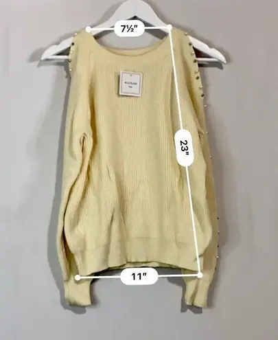 Belle De Jour Women’s Beaded Trim Cutout Shoulder Sweater Cream Size Large NWT