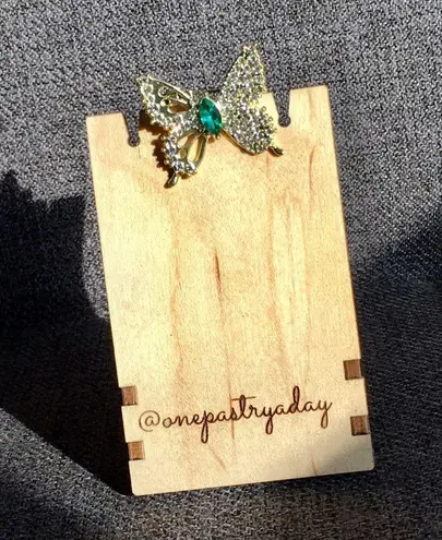 Butterfly Emerald + Rhinestone Fashion Brooch, Pin, Festive, Sparkly Green