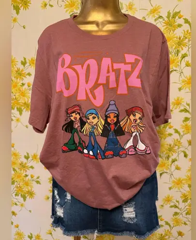 NWOT Bratz Graffiti short sleeve oversized T shirt size XL Size M