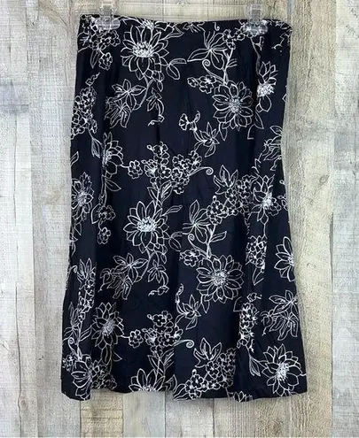 Lee City Elements Size 8 Black & White Floral Skirt Semi Sheer Very Lightweight