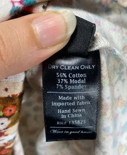 No. 6 | Scout Turtleneck in White & Beige Trellis Floral Print Sz Small