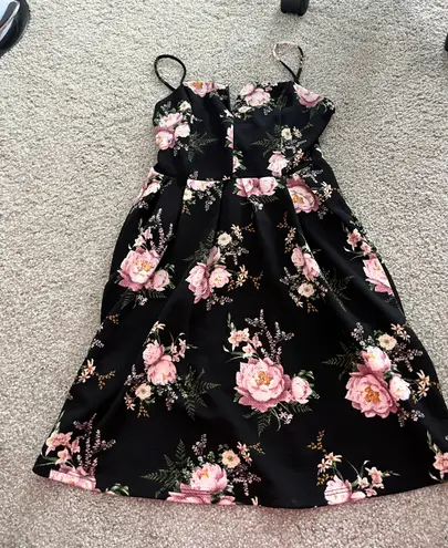 Soprano Floral Dress