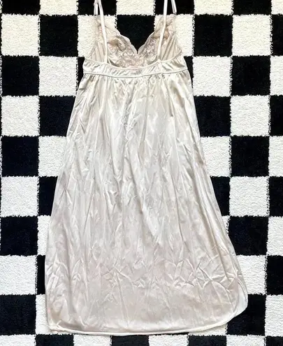 Vanity Fair Vintage 70s Cream Slip