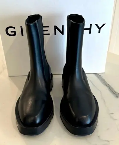Givenchy Chelsea Boots