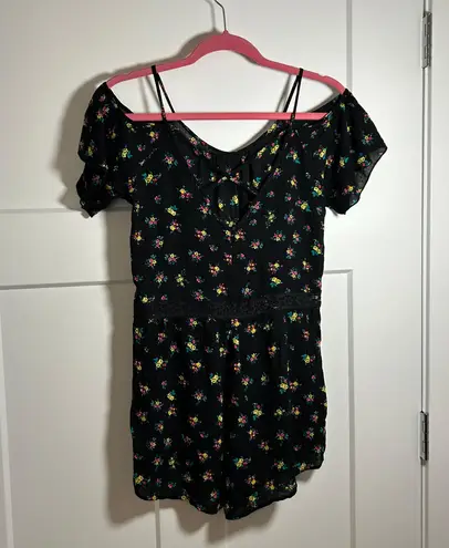 Peach Royal Small floral romper with cutout shoulders