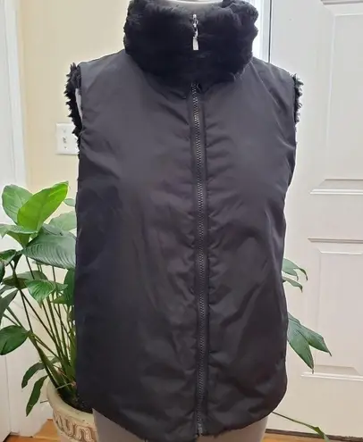 Gallery Grooved Black Tiered Faux Fur Reversible Pocket Zip Up Vest Size Medium