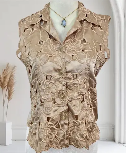 Early 2000ās Structured Ethereal Satin 3D Flower Floral Button Down Vest Top S Gold