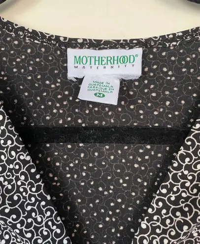 Motherhood Maternity short sleeve blouse top floral vine women’s size medium