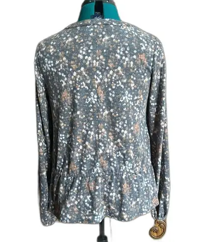 Daytrip EUC Long Sleeved Top by  (The Buckle)