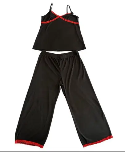 Love to Sleep Pajama Set 2 Piece Womens Size Medium Black Red Cami Capri Bottoms