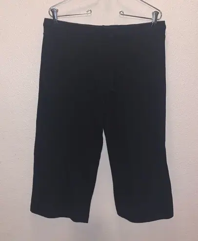 Zoey & Beth Black Pull On Comfy Lounging Capri Leggings