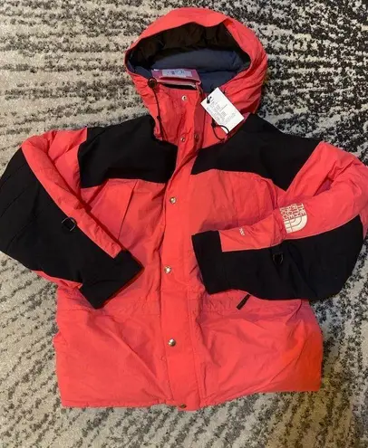 Gucci  x The North Face Down Bomber Light Weight Techno Puffer Jacket thumbnail 10