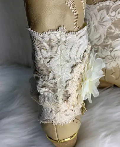 Handmade Womens White Floral Beaded Removable Boot Band One Size Boot Cuff