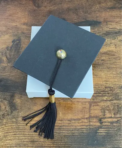 2021 Graduation Necklace Silver