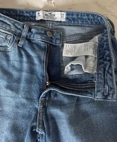 Hollister Curvy Ultra High Rise Mom Jeans