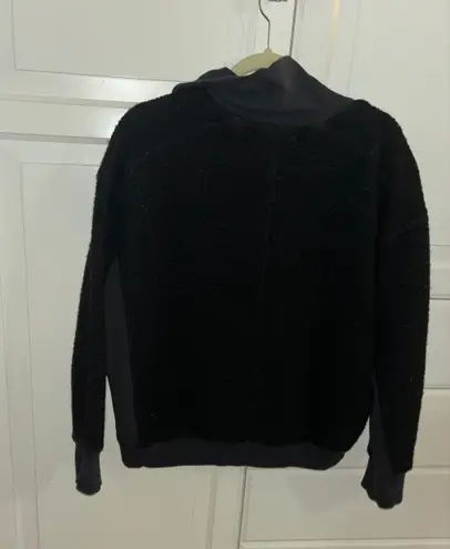 Lululemon Stand Out Sherpa 1/2 Zip - Image 5