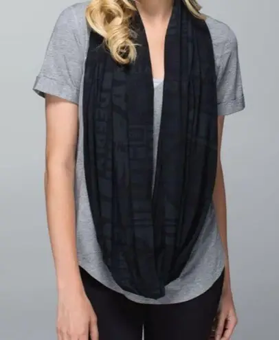 Lululemon  Athletica Savasana Black pop block burnout Scarf