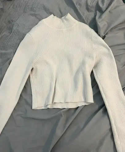 H&M Cropped Turtle Neck