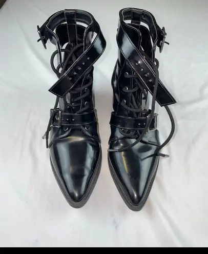 Boots Black Size 7