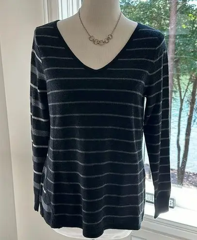 Smartwool Merino Wool Blend V-neck Grey Stripe Sweater, Small, Like New - Image 1